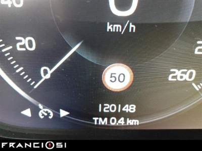 Volvo XC40 2.0 D3 Momentum AWD Geartronic Nero usata Mirandola