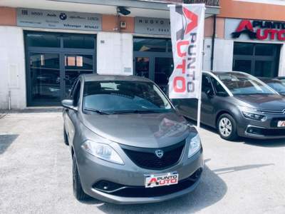 Lancia Ypsilon 1.0 FireFly 5 porte S&S Hybrid Ecochic Grigio usata Isernia