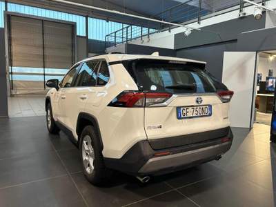Toyota RAV4 RAV4 2.5 HV (218CV) E-CVT 2WD Business Bianco usata Vercelli