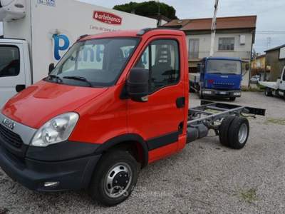 Iveco Daily 35C13 BTor 2.3 HPT TELAIO PARI AL NUOVO Rosso usata COMACCHIO