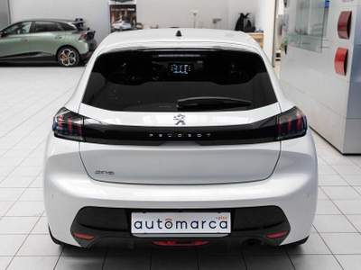 Peugeot 208 PureTech 100 Stop&Start EAT8 5 porte GT Line Bianco usata Silea