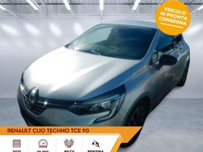 Renault Clio TCe 90 CV 5 porte Techno Grigio usata Sassari