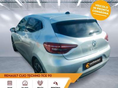 Renault Clio TCe 90 CV 5 porte Techno Grigio usata Sassari