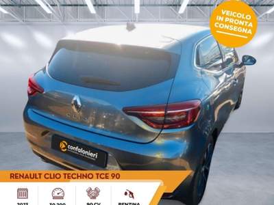 Renault Clio TCe 90 CV 5 porte Techno Grigio usata Sassari