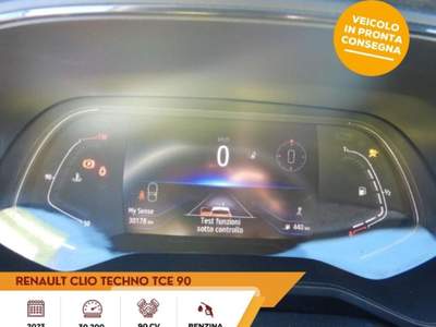 Renault Clio TCe 90 CV 5 porte Techno Grigio usata Sassari