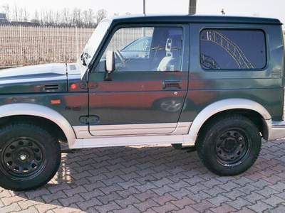 Suzuki Samurai 1.3i cat Berlina De Luxe S Verde usata Crema