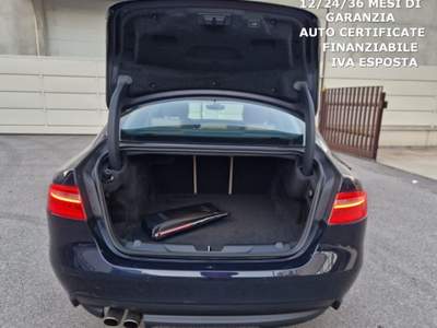 Jaguar XE 2.0 D 180 CV aut. Prestige Blu/Azzurro usata Concesio