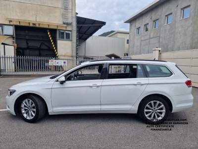 Volkswagen Passat 2.0 TDI Business BlueMotion Tech. Bianco usata Concesio