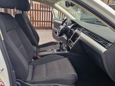 Volkswagen Passat 2.0 TDI Business BlueMotion Tech. Bianco usata Concesio