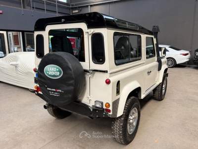 Land Rover Defender 90 Hard-Top *200CV a LIBRETTO* Bianco usata Bologna