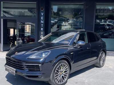 Porsche Cayenne 3.0 V6 E-Hybrid usata Taranto