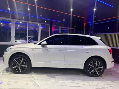 Audi Q5 quattro S tronic S line plus Bianco usata Maddaloni