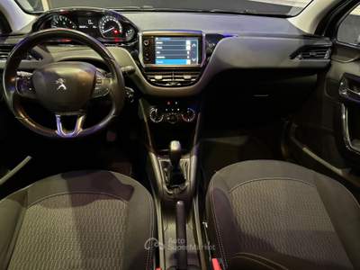 Peugeot 208 5p. GPL Allure Bianco usata Maddaloni