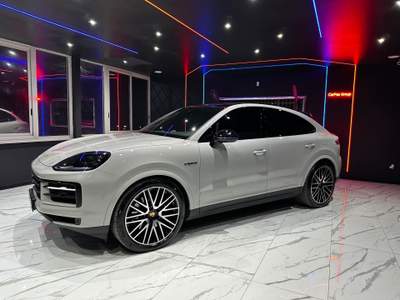 Porsche Cayenne Coupé 3.0 V6 E-Hybrid Grigio usata Maddaloni