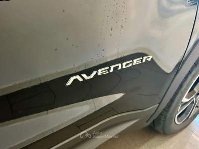 Jeep Avenger 1.2 Turbo MHEV Summit Infotaiment pack Grigio usata Melegnano
