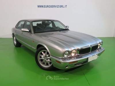 Jaguar XJ 4.0 Executive AUTO STORICA Argento usata Brescia