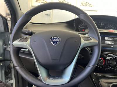 Lancia Ypsilon 1.0 FireFly 5 porte S&S Hybrid Platino DA 145,00 AL MESE Blu/Azzurro usata San Giuseppe Vesuviano