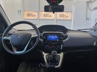 Lancia Ypsilon 1.0 FireFly 5 porte S&S Hybrid Platino DA 145,00 AL MESE Blu/Azzurro usata San Giuseppe Vesuviano