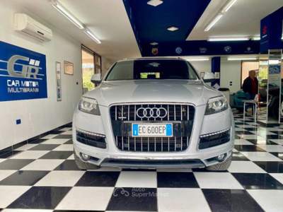 Audi Q7 3.0 tdi Advanced quattro 240cv tiptronic Argento usata Paola