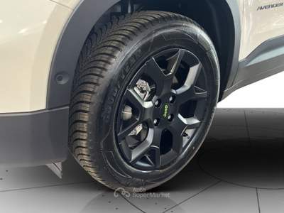 Jeep Avenger 4×e 1.2 turbo 136cv overland edct6 Bianco usata Verona