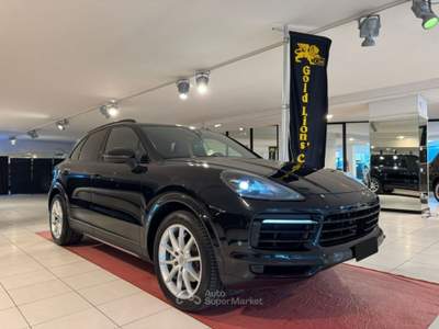 Porsche Cayenne 3.0 tiptronic TUTTA TAGLIANDATA PORSCHE*SEDIL.RISC Nero usata CONEGLIANO