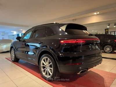 Porsche Cayenne 3.0 tiptronic TUTTA TAGLIANDATA PORSCHE*SEDIL.RISC Nero usata CONEGLIANO