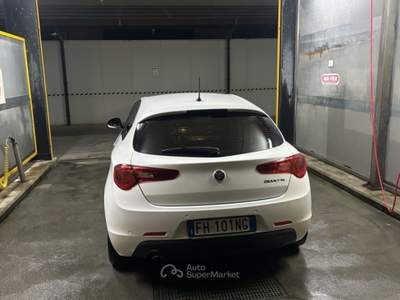 Alfa Romeo Giulietta GIULIETTA BENZINA /GPL (CASA MADRE) Bianco usata Roma