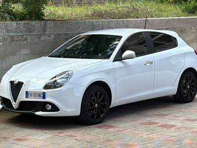 Alfa Romeo Giulietta GIULIETTA BENZINA /GPL (CASA MADRE) Bianco usata Roma