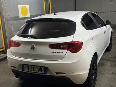 Alfa Romeo Giulietta GIULIETTA BENZINA /GPL (CASA MADRE) Bianco usata Roma