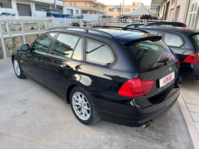 BMW Serie 3 320d 320 d cat Touring Futura Nero usata Castellana Grotte