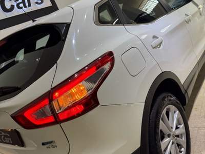 Nissan Qashqai 360 G Bianco usata Poggiomarino