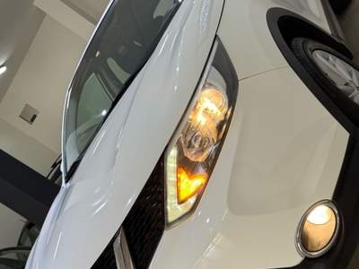 Nissan Qashqai 360 G Bianco usata Poggiomarino