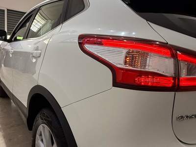 Nissan Qashqai 360 G Bianco usata Poggiomarino