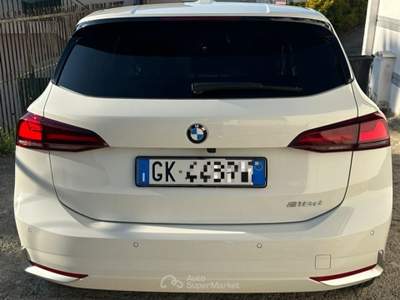 BMW Serie 2 Active Tourer 218d tenuta in perfette condizioni Bianco usata Marano di Napoli