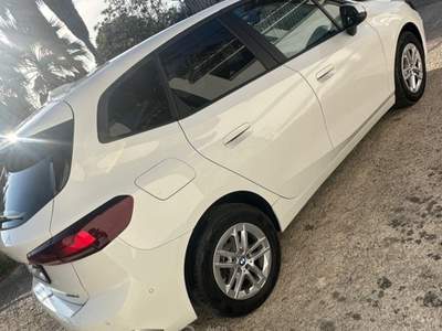 BMW Serie 2 Active Tourer 218d tenuta in perfette condizioni Bianco usata Marano di Napoli