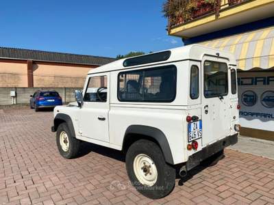 Land Rover Defender 90 2.5 Td5 3 posti Bianco usata Brusnengo