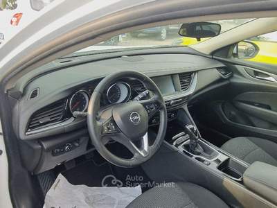 Opel Insignia 1.5 Turbo S&S Sports Tourer Advance Bianco usata Savona
