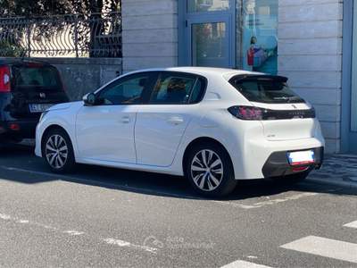 Peugeot 208 Anno 2021, GOMME NUOVE - TAGLIANDO APPENA FATTO Bianco usata Carrara
