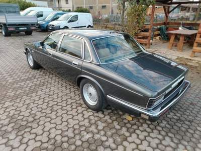 Jaguar XJ6 4.0 Daimler cat. Grigio usata Cigognola