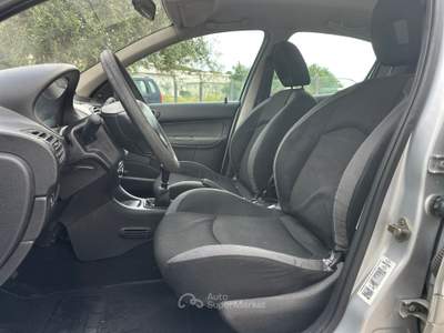 Peugeot 206 206 5p 1.4 hdi Sweet Years Argento usata SAN GREGORIO DI CATANIA