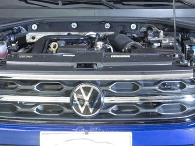 Volkswagen T-Roc 1.0 TSI R-Line Plus Blu/Azzurro usata Paruzzaro