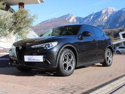 Alfa Romeo Stelvio 2.2 Turbodiesel 160cv VELOCE TETTO-H&K-PELLE Nero usata Denno
