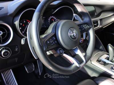 Alfa Romeo Stelvio 2.2 Turbodiesel 160cv VELOCE TETTO-H&K-PELLE Nero usata Denno