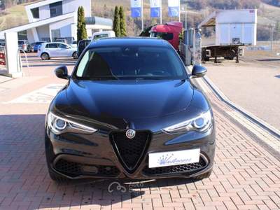 Alfa Romeo Stelvio 2.2 Turbodiesel 160cv VELOCE TETTO-H&K-PELLE Nero usata Denno