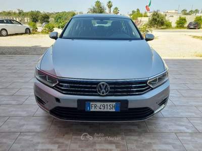 Volkswagen Passat  1.4 GTE DSG Plug-In-Hybrid Argento usata Caprarica di Lecce