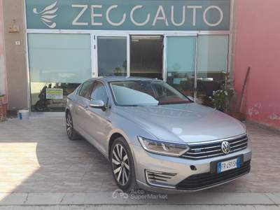 Volkswagen Passat  1.4 GTE DSG Plug-In-Hybrid Argento usata Caprarica di Lecce
