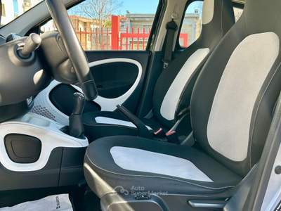 Smart ForFour Smart Forfour 1.0 Passion #3917 Nero usata Taranto