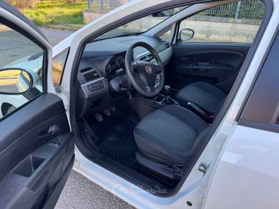 Fiat Punto Fiat grande punto adatta per neopatentati Bianco usata Carovigno