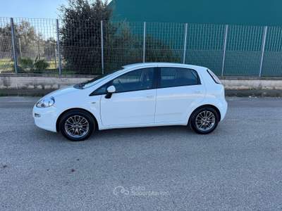 Fiat Punto Fiat grande punto adatta per neopatentati Bianco usata Carovigno