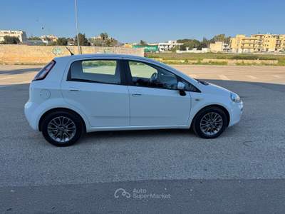 Fiat Punto Fiat grande punto adatta per neopatentati Bianco usata Carovigno